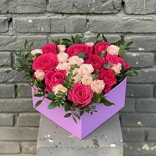 Цветочная композиция из Розы в коробке в Элисте