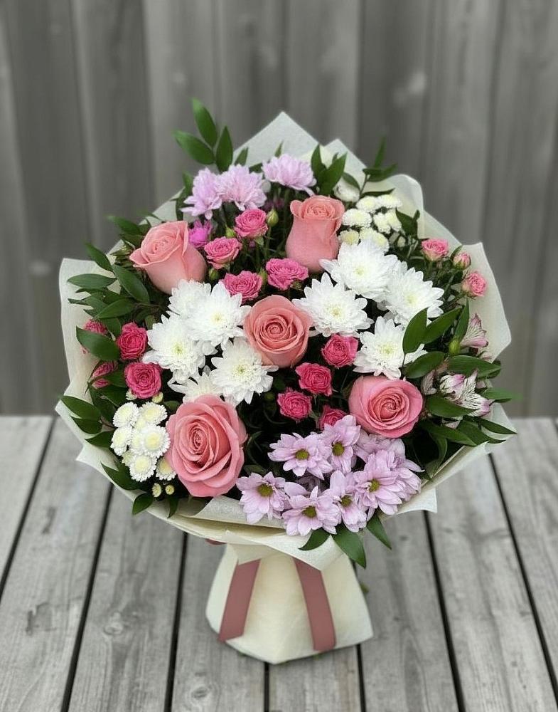 Букет цветов из: Альстромерии, Гвоздики, Розы и Хризантемы в Элисте