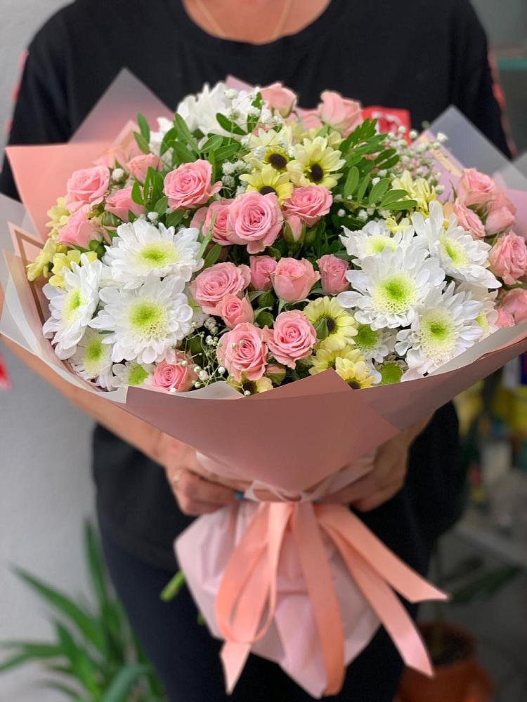 Букет цветов из: Розы и Хризантемы в Элисте