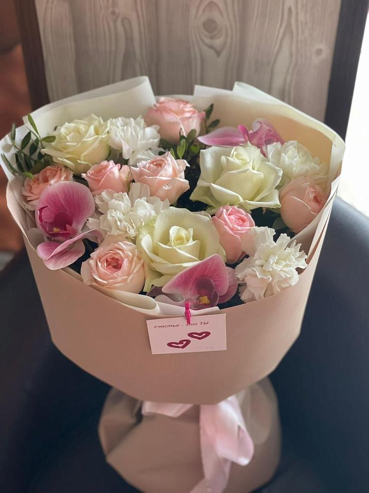 Букет цветов из: Орхидеи, Розы и Гвоздики в Элисте