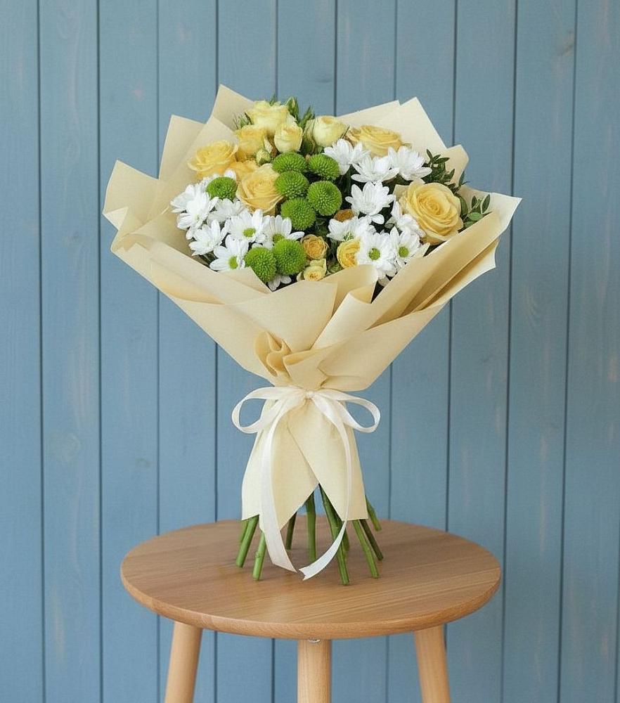 Букет цветов из: Хризантемы и Розы в Элисте