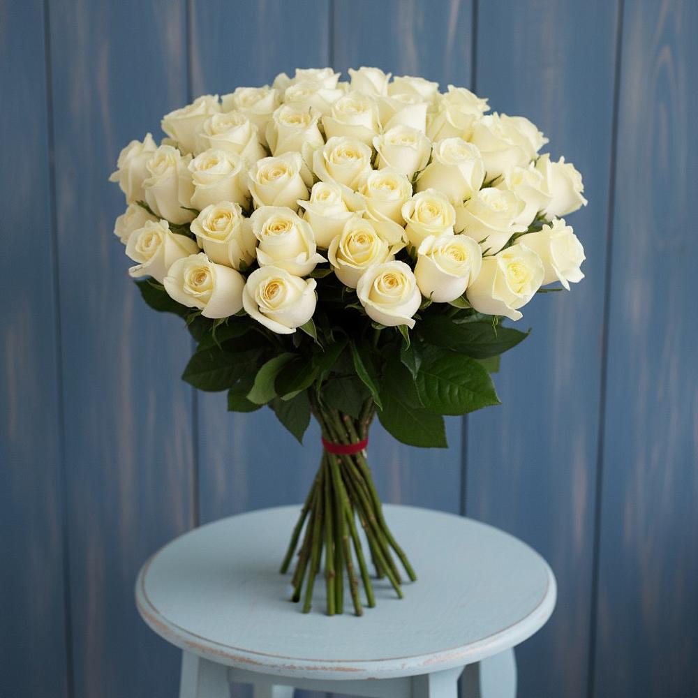Букет 51 Белая роза Эдлесс Лав в Элисте