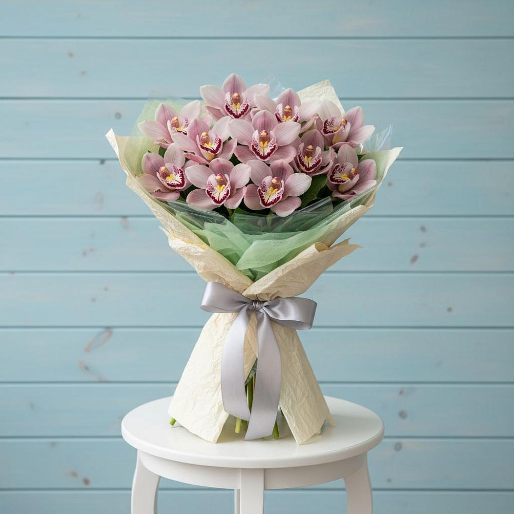 Букет цветов из: Орхидеи и Розы в Элисте