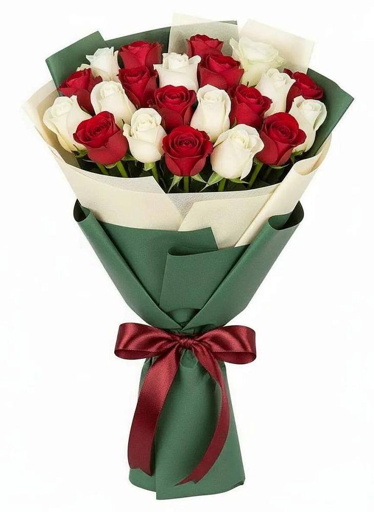 Букет Микс из красных и белых роз в Элисте
