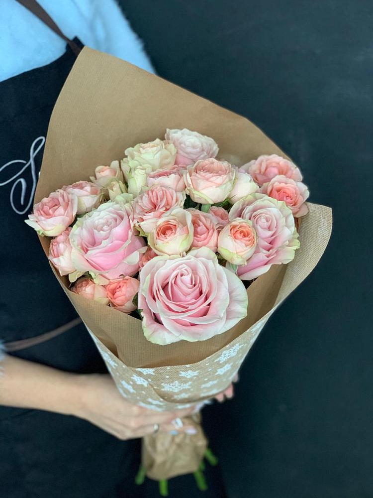 Букет цветов из: Хризантемы и Розы в Элисте