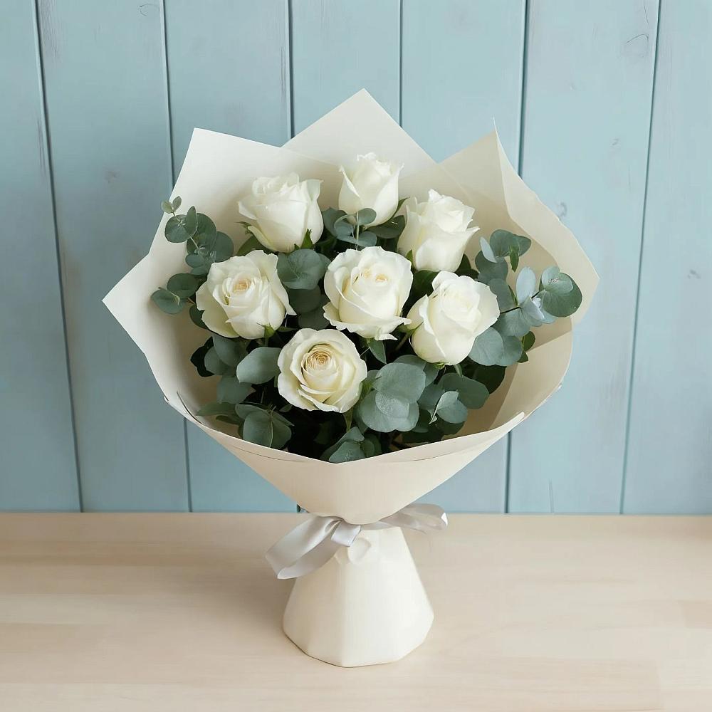 Букет Белые розы в Эвкалипте в Элисте