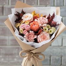 Букет цветов из:  Гвоздики, Хризантемы и Розы в Элисте