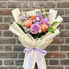 Букет цветов из:  Лизиантусы и Розы #REPLACE_PRED# Элисте