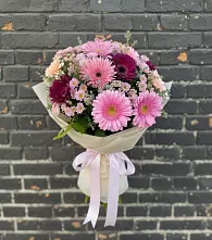 Букет цветов из:  Герберы и Хризантемы в Элисте