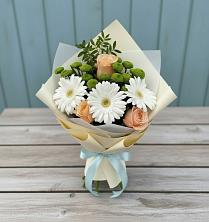 Букет цветов из:  Герберы, Розы и Хризантемы в Элисте