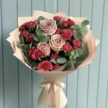 Букет цветов из:  Гвоздики и Розы в Элисте