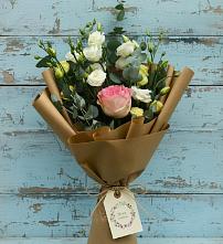 Букет цветов из:  Розы и Лизиантусы #REPLACE_PRED# Элисте